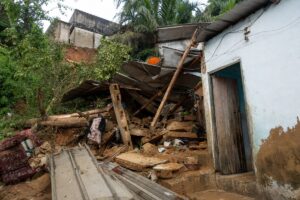 Inondations Côte d'Ivoire Abidjan : quartiers submergés, saison des pluies